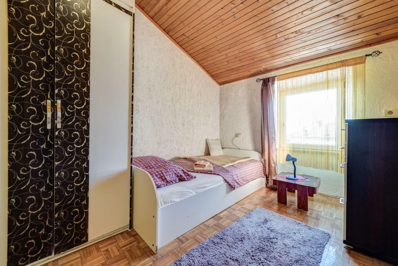 D&L Apartment In Center Pula Exteriér fotografie